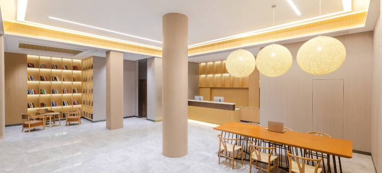 汇栖寓酒店(深圳天安云谷雪象地铁站店)图片