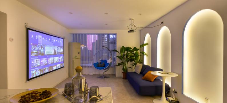 重庆油画师的家之高层江景民宿(解放碑洪崖洞店)图片