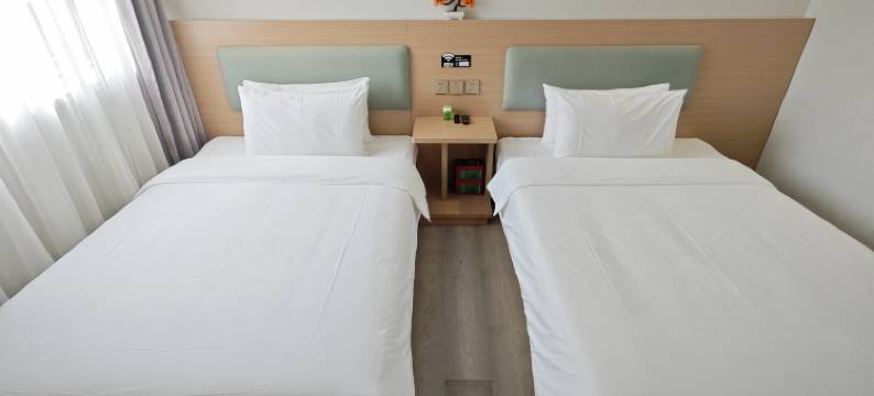 易居优漫酒店(天津长虹公园店)图片