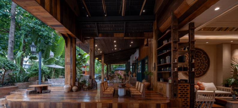 西双版纳雨林万象酒店(告庄星光夜市店)图片