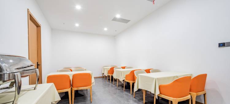 盛邦华悦酒店(镇安中心广场店)图片