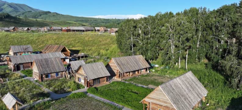 禾木古村人家图片