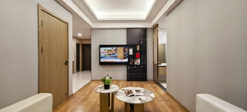 西港假日酒店(省人民医院黄雁村地铁站店)图片