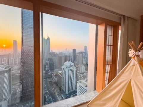 深圳丨天台一号·Skyline·设计民宿(罗湖口岸国贸地铁站店)图片