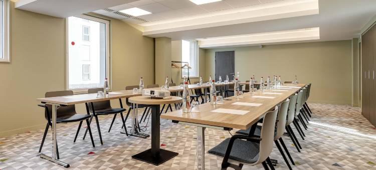 里尔千禧城住宿加早餐酒店(B&B Hotel Lille Lillenium Eurasanté)图片