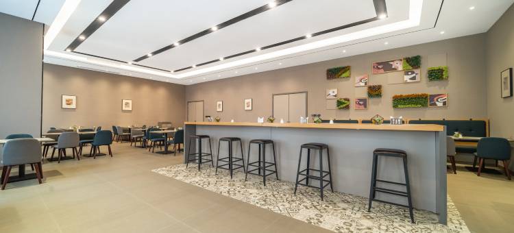 如家商旅酒店(郑州中原福塔东地铁站店)图片