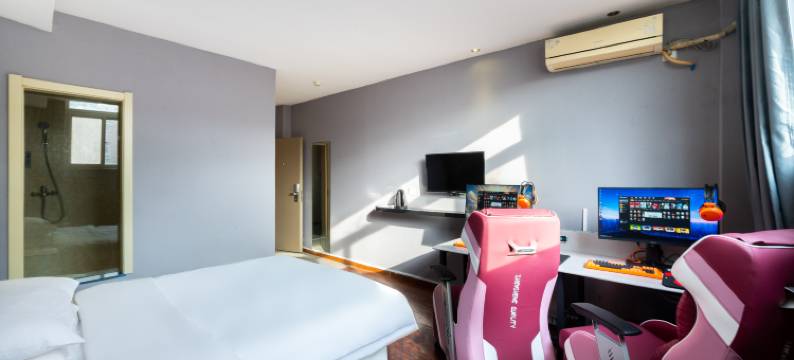 漫品电竞民宿图片