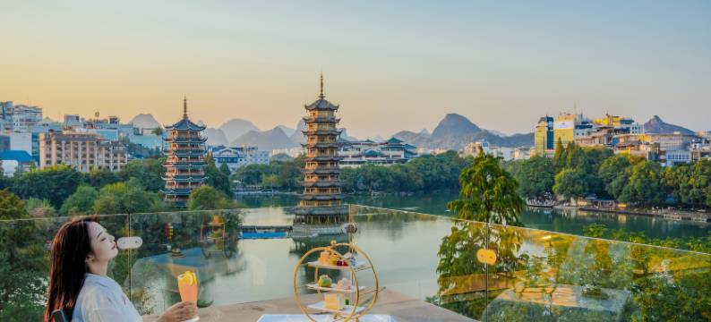 维纳斯皇家酒店(桂林象鼻山日月双塔店)图片