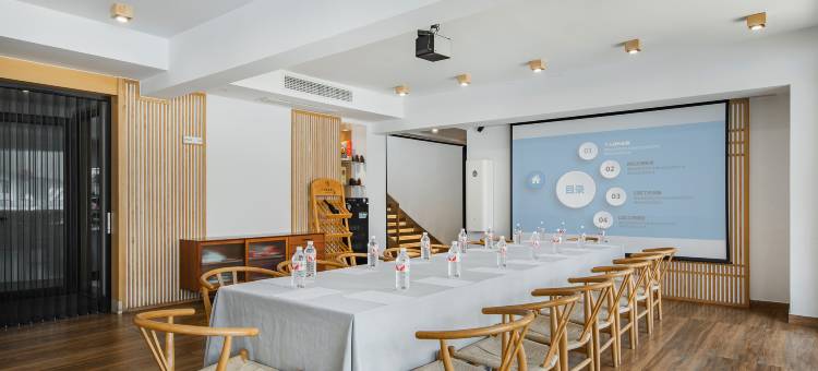 下岩贝东眉悦居·柒月云宿图片