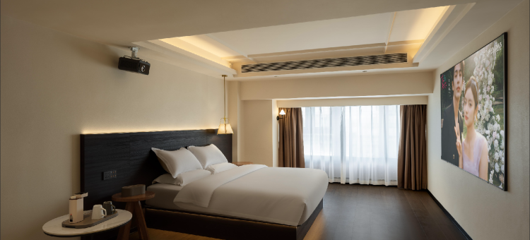 一池·天幕Velarium鎏金美学酒店(观山湖公园富力中心店)图片