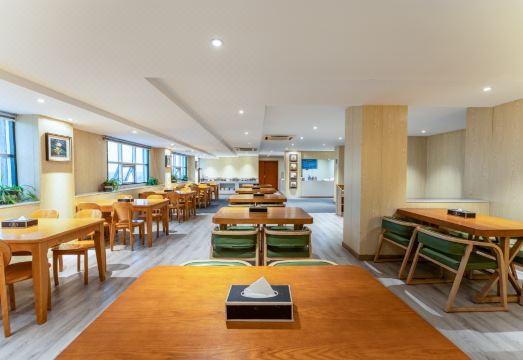 Aozhong Hotel Hotel Overview