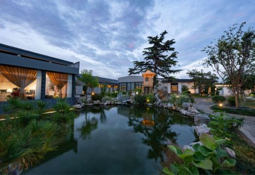 曲阜三孔景区漫亭花园酒店外景图