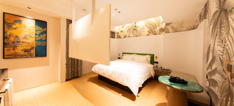 花筑·枫集酒店(南京红山动物园迈皋桥地铁站店)图片