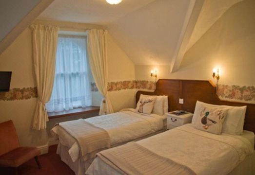 Lynwood Guest House Hotel Overview