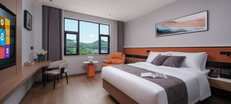 泸西禾尔曼酒店(锦辉广场店)图片