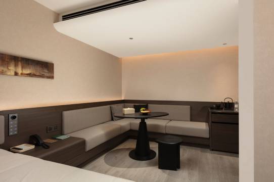 哈尔滨索菲亚教堂田地街亚朵酒店图片