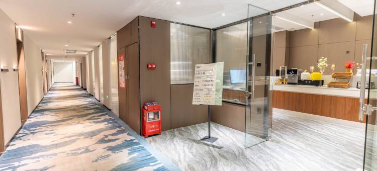 潮眠电竞酒店(江门技术学院店)图片