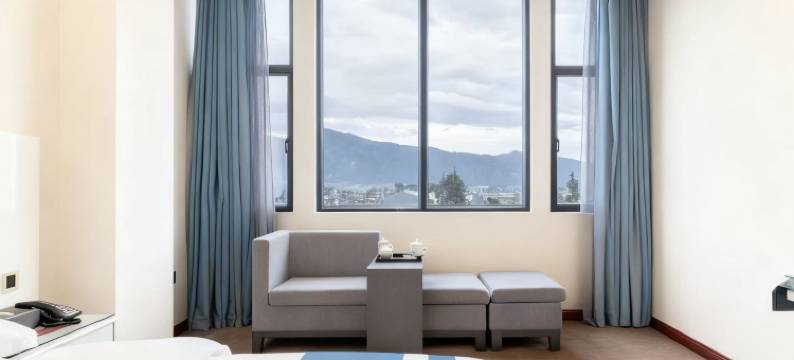 腾冲连天红酒店(华严路店)图片