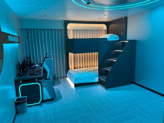 MOMO电竞酒店(印象西江天街店)