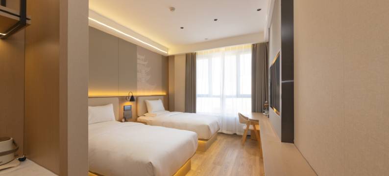 如家旗下UP华驿智旅酒店(嫩江市公路客运总站店)图片