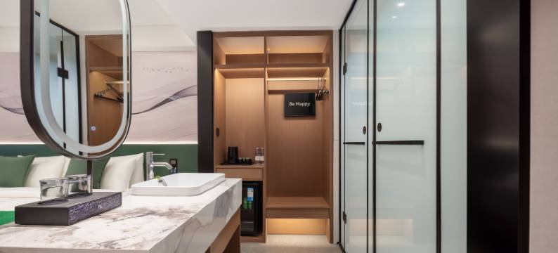 铂玺国际酒店(东阳木雕小镇宝龙广场店)图片