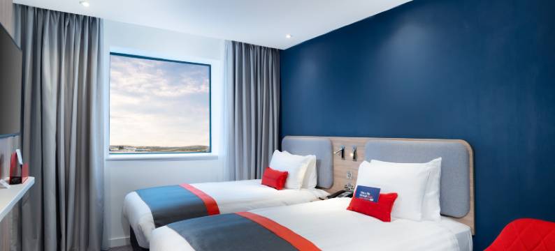 伦敦希斯罗 T4 航站智选假日酒店(Holiday Inn Express LONDON HEATHROW T4 by IHG)图片