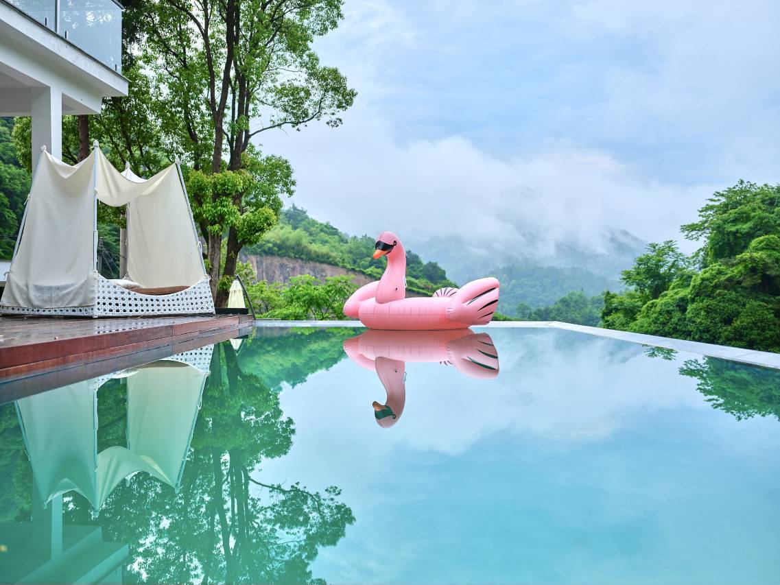 嵊州祥瑞溪隐山野溯溪亲子度假美宿