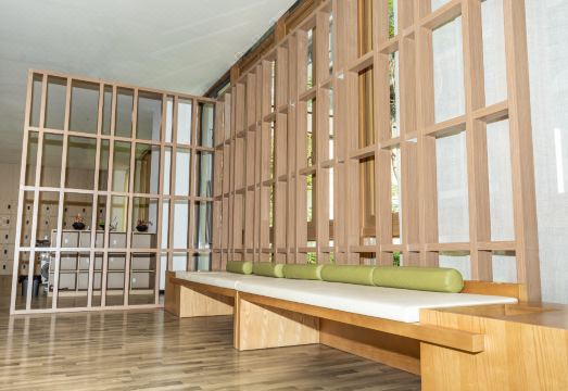 Xichang Hanjin Hotel ( qionghai 17 Degree Wanda Plaza Hotel) Hotel Overview