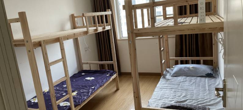 武汉居家青年公寓(龙阳村地铁站店)图片