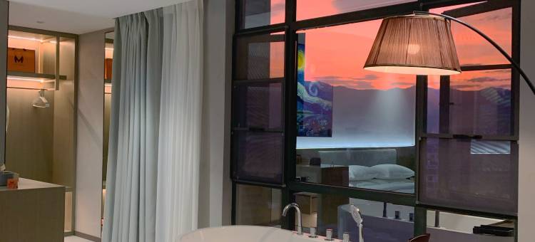 蒙自莫及艺术画展酒店图片