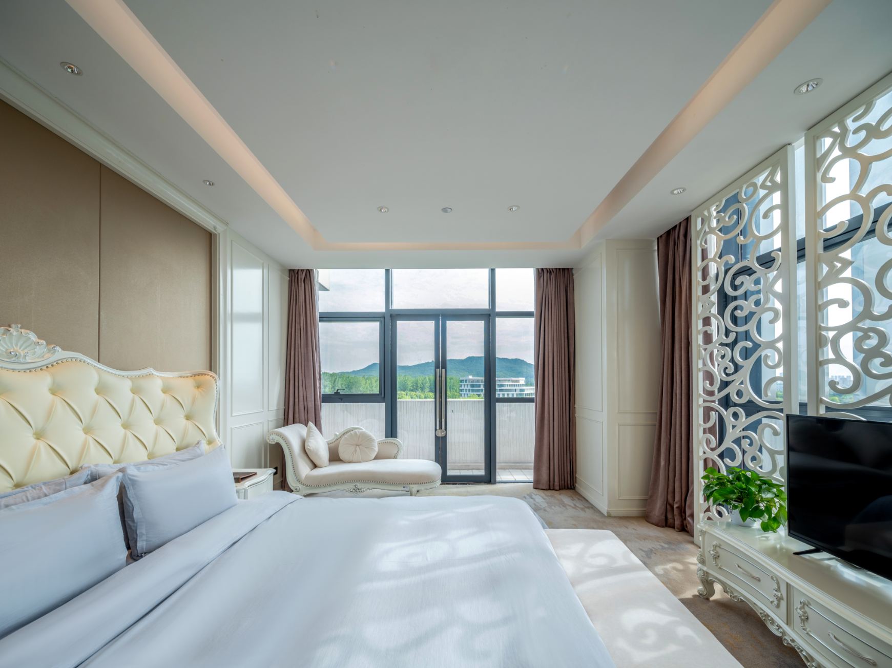 Jiayue Yinhu Hotel Over view