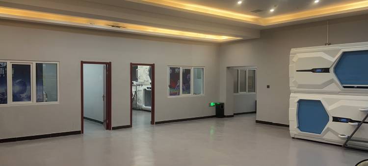 佰斯特太空舱宾馆(和田玉石交易中心店)图片