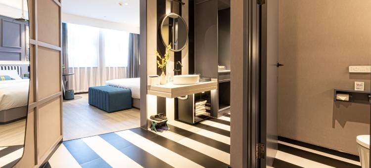 沐雅潮玩酒店(溧阳苏宁广场平陵中路店)图片