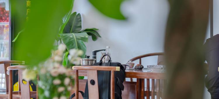 涠洲岛艾尚日落海景酒店(石螺口海滩景区店)图片