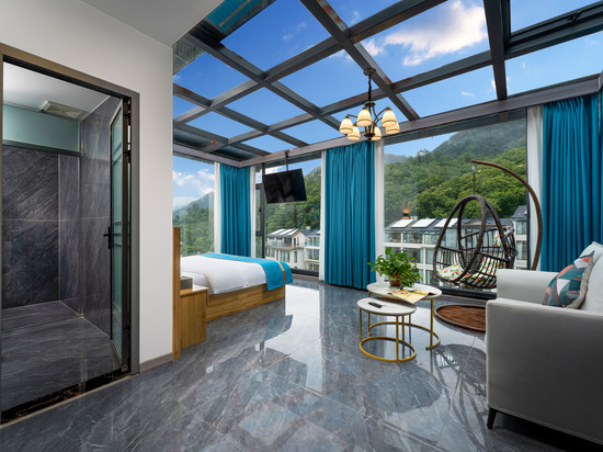 花漾云海民宿(老君山中灵索道店)