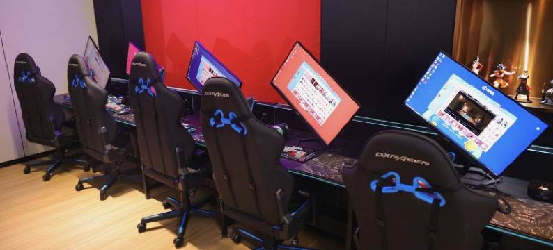 凤栖梧电竞酒店(屈子生态公园店)图片