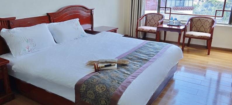 德钦飞来寺雪域顺缘酒店图片