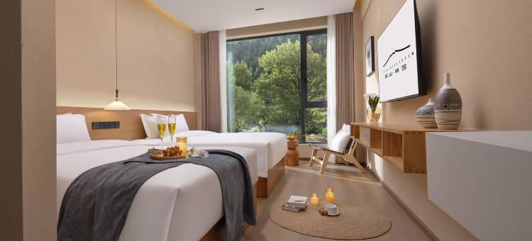 暮山映雪·私汤度假别院(四姑娘山双桥沟景区店)图片