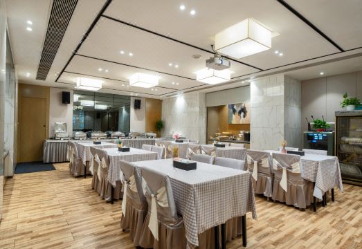 Parkgeun Hotel (Longkou West Subway Station Branch, Guangzhou Tianhe Sports Center) Hotel Overview