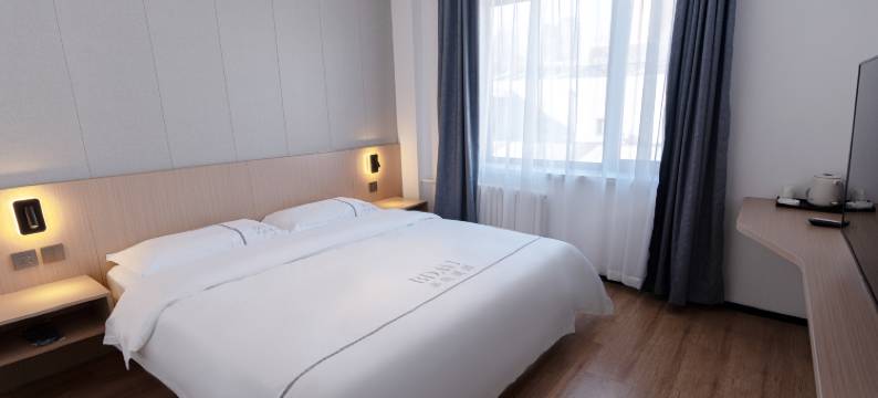 半岛漫居酒店(大连周水子国际机场店)图片