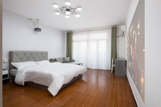 云居公寓(南京南站双龙别墅店)