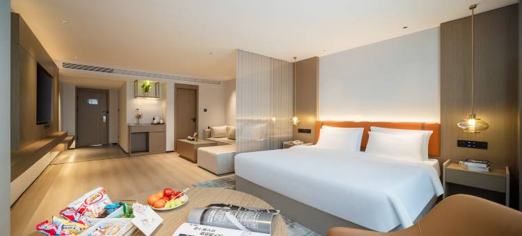 加州壹号酒店(抚琴夜市花牌坊地铁站店)图片