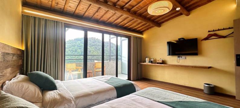 歙县左岸闲居民宿(新安江山水画廊风景区店)图片