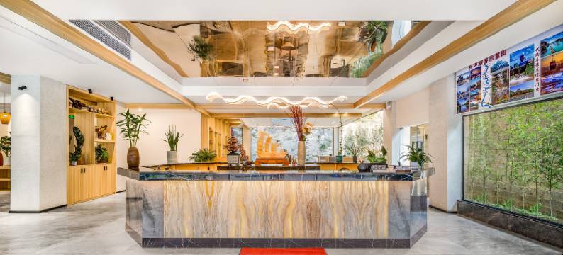 归来山居酒店(兴坪古镇20元人民币背景店)图片
