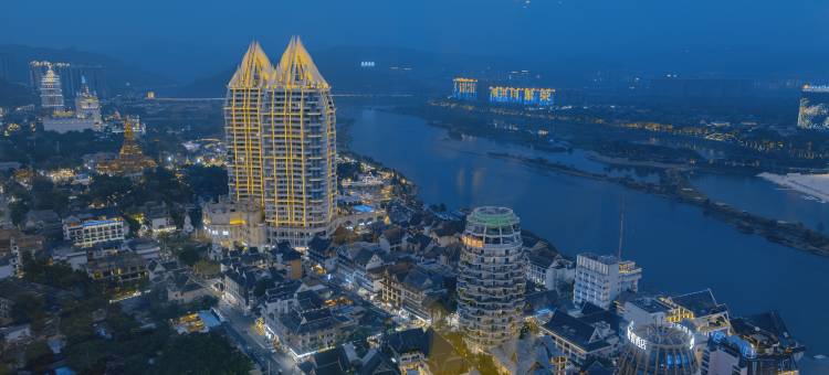 西双版纳景洪栖澜江景美宿(告庄星光夜市店)图片