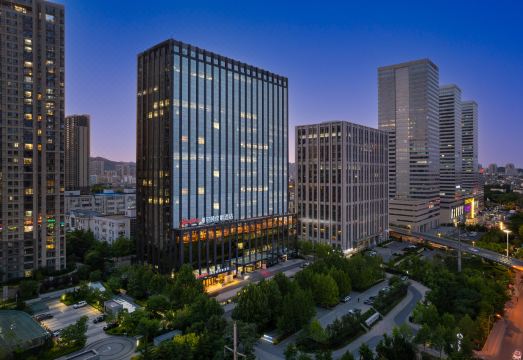 大连高新希尔顿欢朋酒店外景图