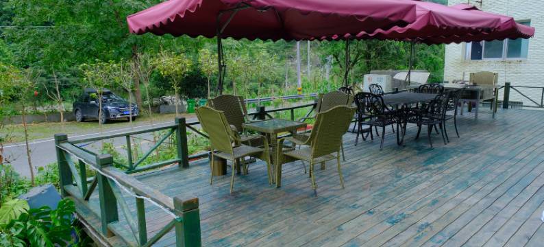 西岭雪山蜗牛小汤民宿图片