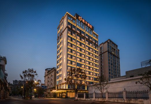 桔子酒店（杭州桐庐富春江店）外景图