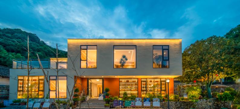 龙吟古树茶宿图片