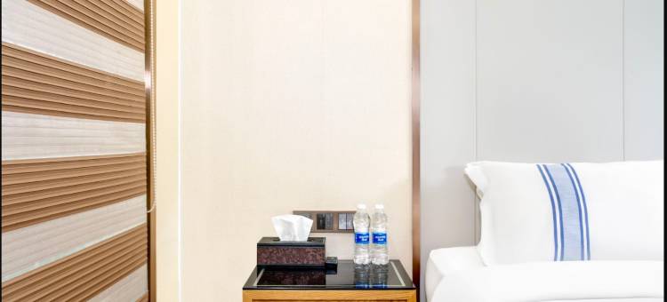 湛江湖光岩酒店(湖光岩景区西门店)图片